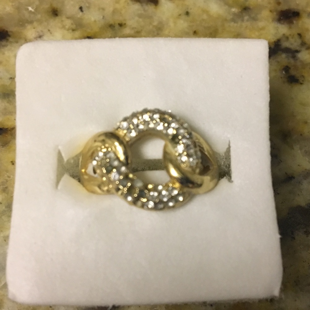 Woman’s gold ring